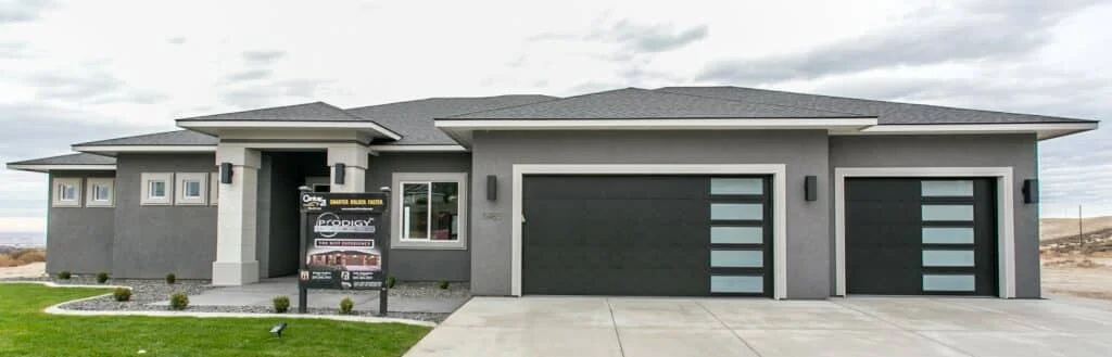 Available Now: Stylish Kennewick Home